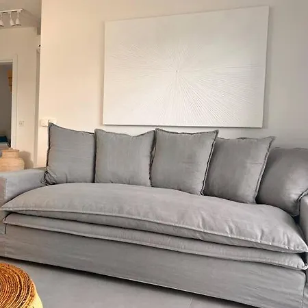 Charming, New Renovated Flat House In Gundogan