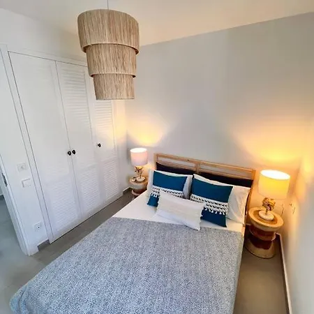 Charming, New Renovated Flat House In Gundogan شقة بودروم