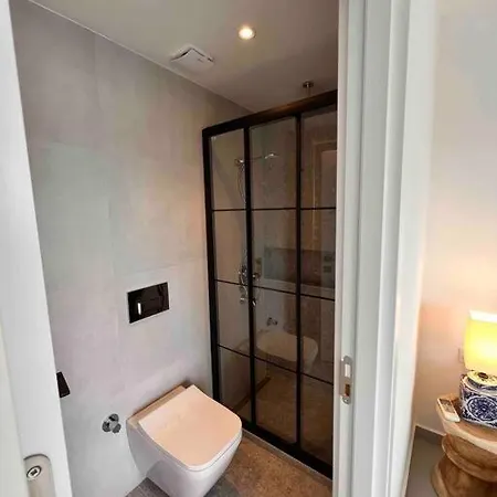 Charming, New Renovated Flat House In Gundogan شقة