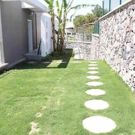 Charming, New Renovated Flat House In Gundogan شقة