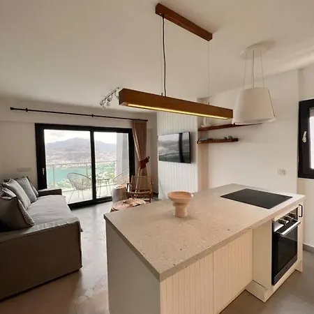 Charming, New Renovated Flat House In Gundogan شقة
